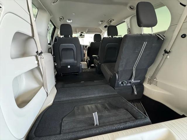 2024 Chrysler Voyager LX