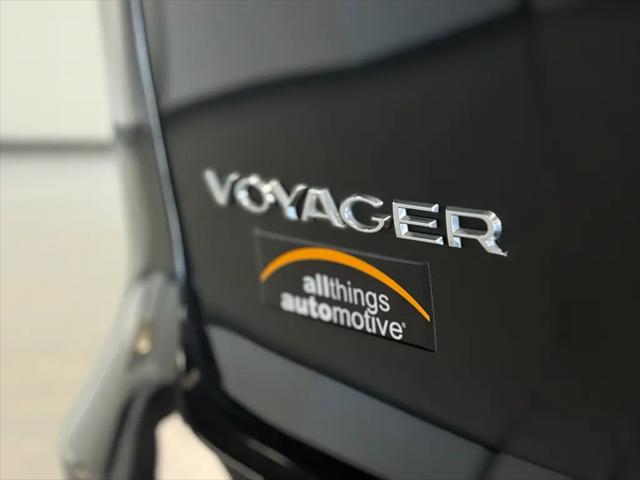 2024 Chrysler Voyager LX