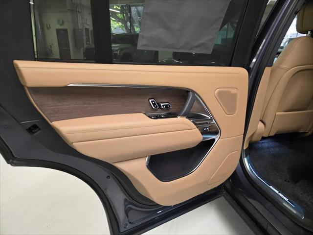 2026 Land Rover Range Rover P400 SE 7 Seat