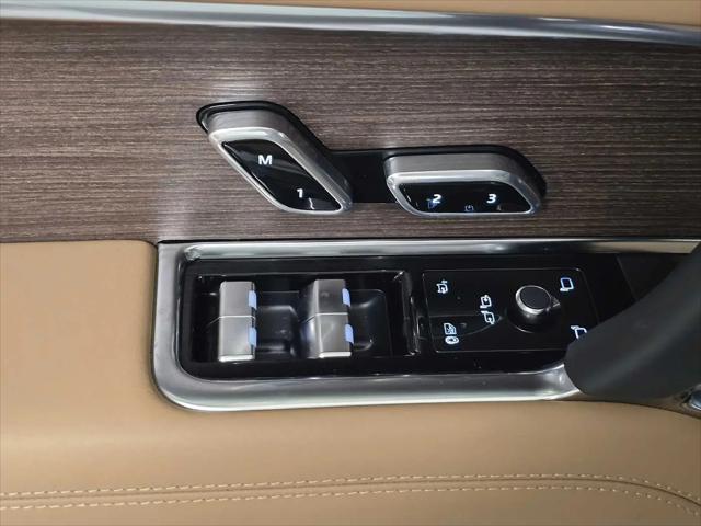 2026 Land Rover Range Rover P400 SE 7 Seat