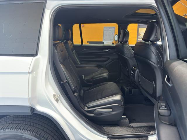 2023 Jeep Grand Cherokee L Altitude X 4x4