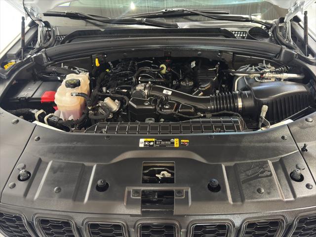 2023 Jeep Grand Cherokee L Altitude X 4x4