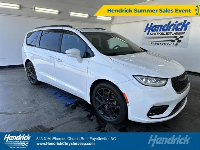 2022 Chrysler Pacifica Limited for sale in Fayetteville, NC