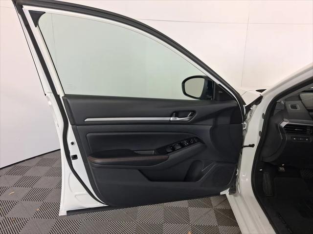 2024 Nissan Altima SR FWD