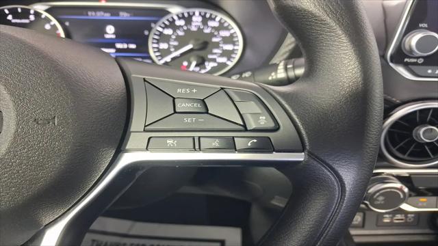 2024 Nissan Sentra SV Xtronic CVT
