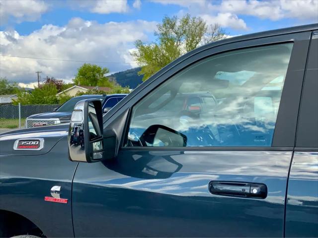 2025 Ram 3500 Laramie Crew Cab 4x4 8' Box