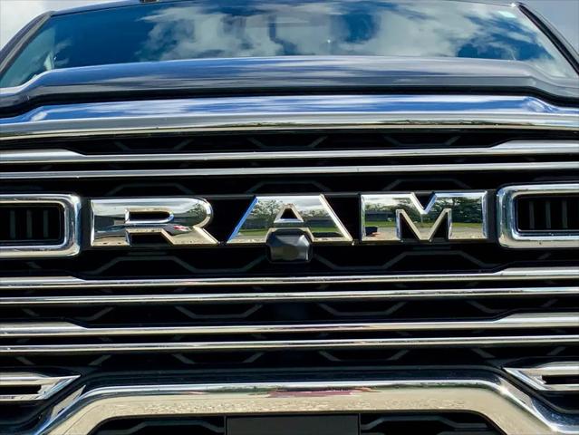 2025 Ram 3500 Laramie Crew Cab 4x4 8' Box