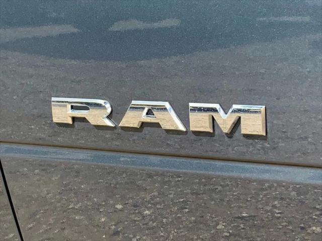 2025 Ram 3500 Laramie Crew Cab 4x4 8' Box