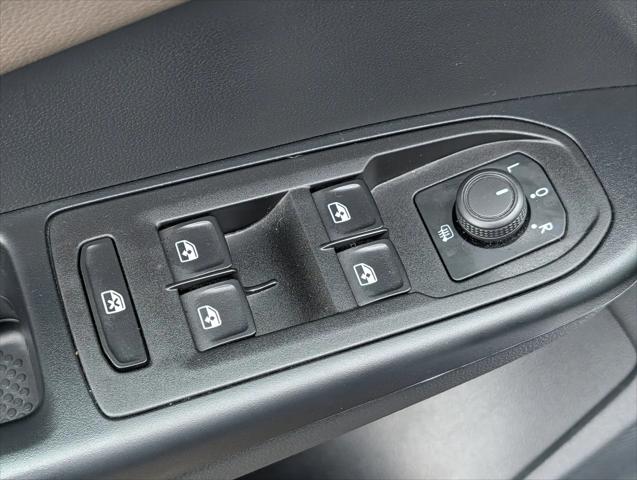 2023 Volkswagen Taos 1.5T SEL