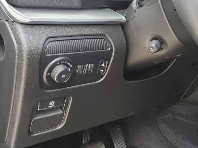 2023 Jeep Wagoneer Series II Carbide 4x2