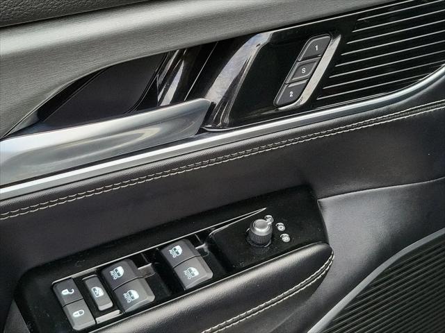 2023 Jeep Wagoneer Series II Carbide 4x2