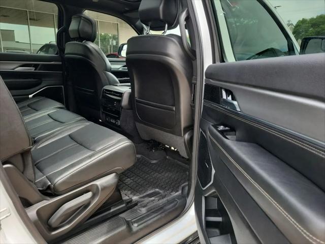 2023 Jeep Wagoneer Series II Carbide 4x2