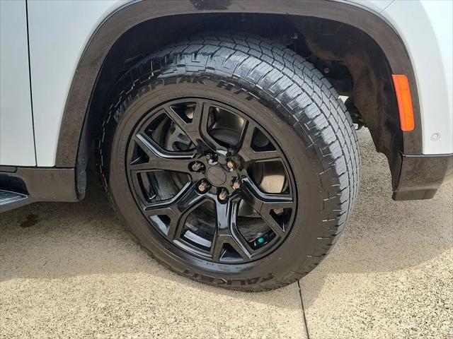 2023 Jeep Wagoneer Series II Carbide 4x2