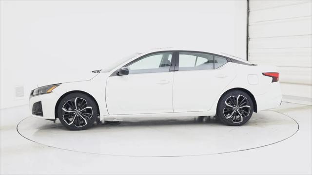 2023 Nissan Altima SR FWD