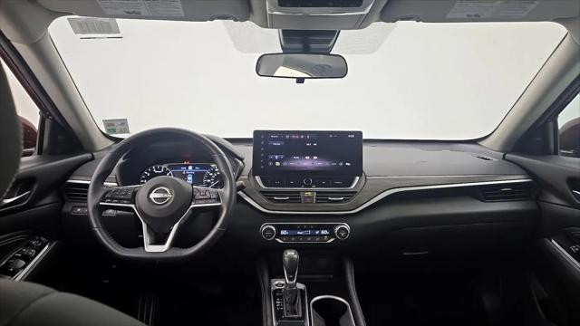 2023 Nissan Altima SL FWD