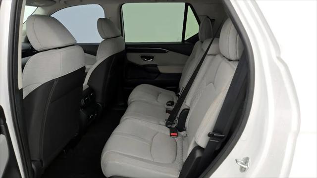 2023 Honda Pilot 2WD LX