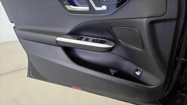2025 Mercedes-Benz C-CLASS C 300 C 300