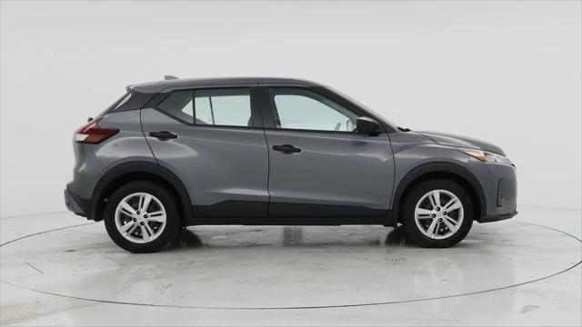 2022 Nissan Kicks S Xtronic CVT