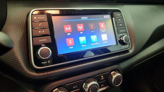 2022 Nissan Kicks S Xtronic CVT