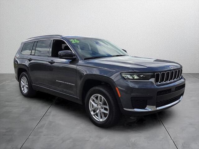 2026 Jeep Grand Cherokee Altitude 4x2
