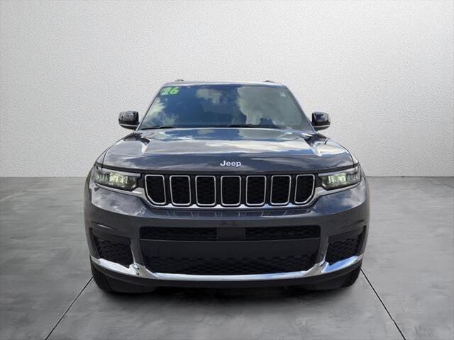 2026 Jeep Grand Cherokee Altitude 4x2