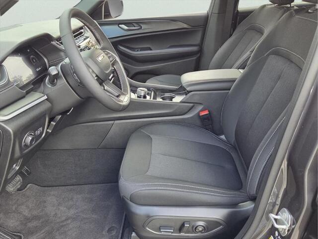 2026 Jeep Grand Cherokee Altitude 4x2