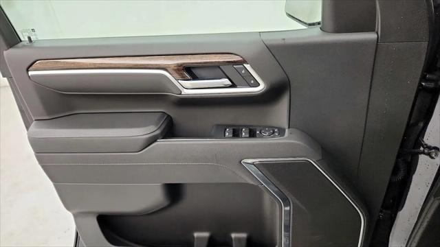 2025 GMC Sierra 1500 4WD Crew Cab Short Box Elevation with 3VL