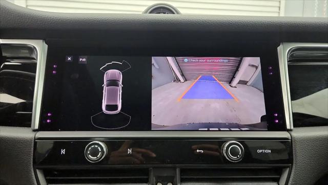 2022 Porsche Macan Macan