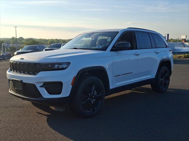 2023 Jeep Grand Cherokee Altitude 4x4 2023 Jeep Grand Cherokee Altitude 4x4