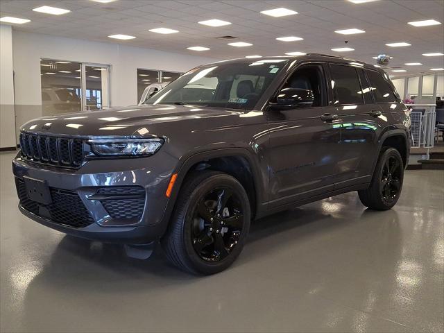 2023 Jeep Grand Cherokee Altitude 4x4 2023 Jeep Grand Cherokee Altitude 4x4