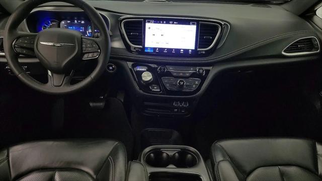 2022 Chrysler Pacifica Hybrid Touring L