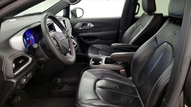 2022 Chrysler Pacifica Hybrid Touring L