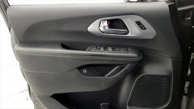 2022 Chrysler Pacifica Hybrid Touring L
