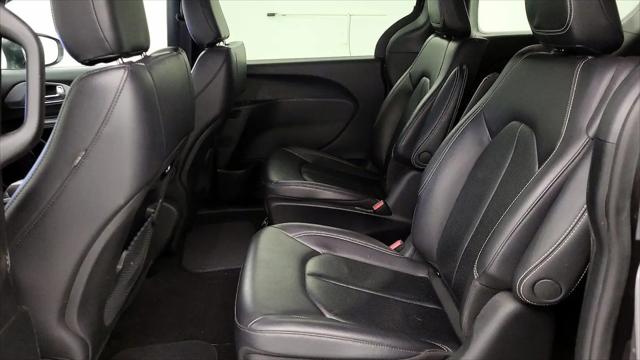 2022 Chrysler Pacifica Hybrid Touring L