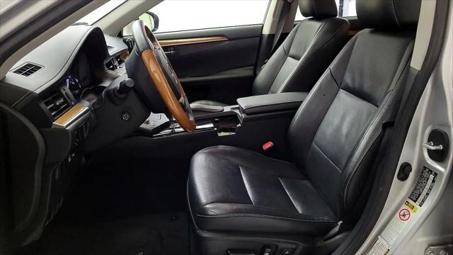 2015 Lexus ES 300h ES 300h