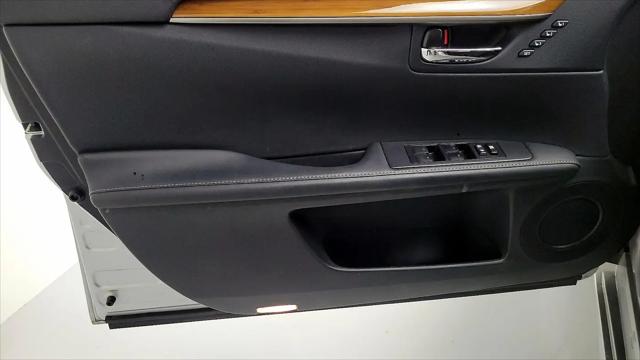 2015 Lexus ES 300h ES 300h