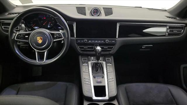 2020 Porsche Macan Macan