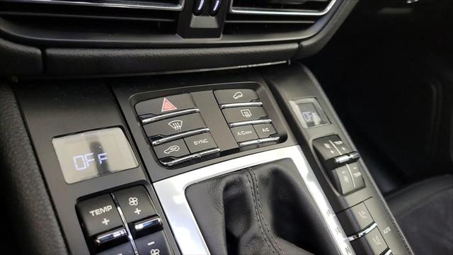 2020 Porsche Macan Macan