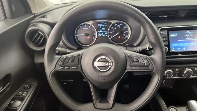 2024 Nissan Kicks S Xtronic CVT