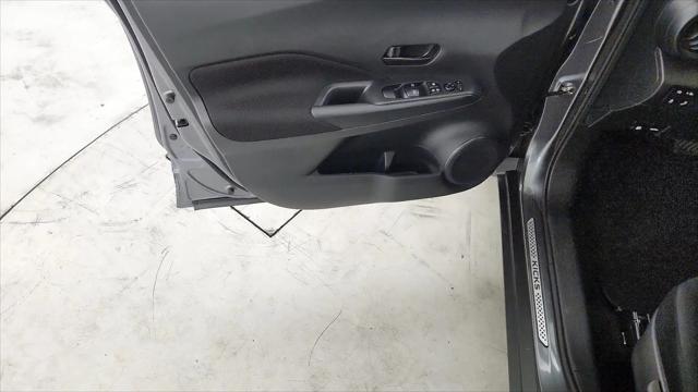 2024 Nissan Kicks S Xtronic CVT