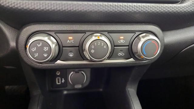 2024 Nissan Kicks S Xtronic CVT