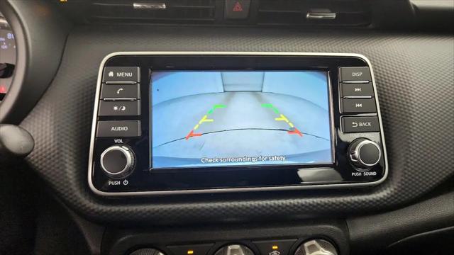 2024 Nissan Kicks S Xtronic CVT