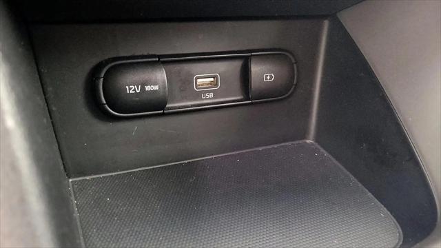 2022 Kia Niro LX