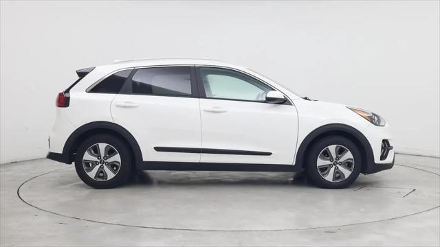 2022 Kia Niro LX