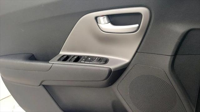2022 Kia Niro LX
