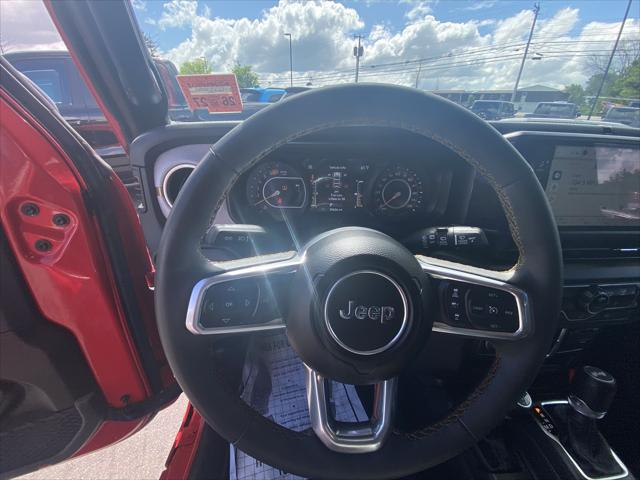 2025 Jeep Wrangler 4-Door Sahara 4x4