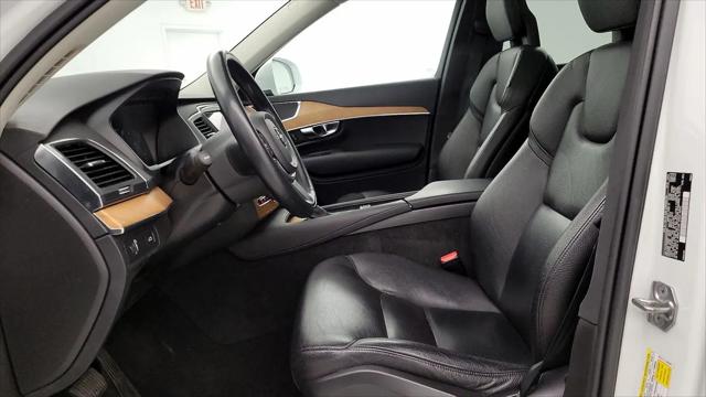 2021 Volvo XC90 T6 Momentum 6 Passenger