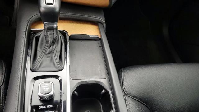 2021 Volvo XC90 T6 Momentum 6 Passenger