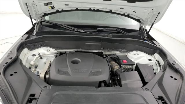 2021 Volvo XC90 T6 Momentum 6 Passenger