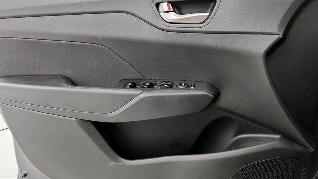 2020 Hyundai Accent SE